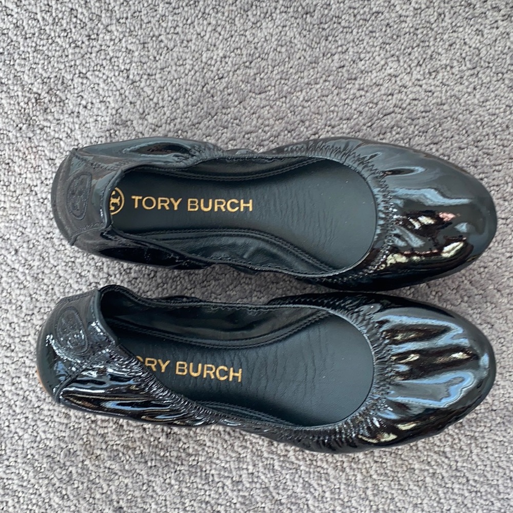 Like new Tory Burch black patent leather flats